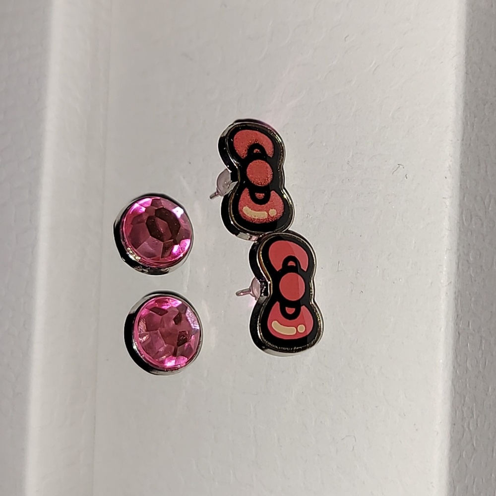 Hello Kitty Bow Earings